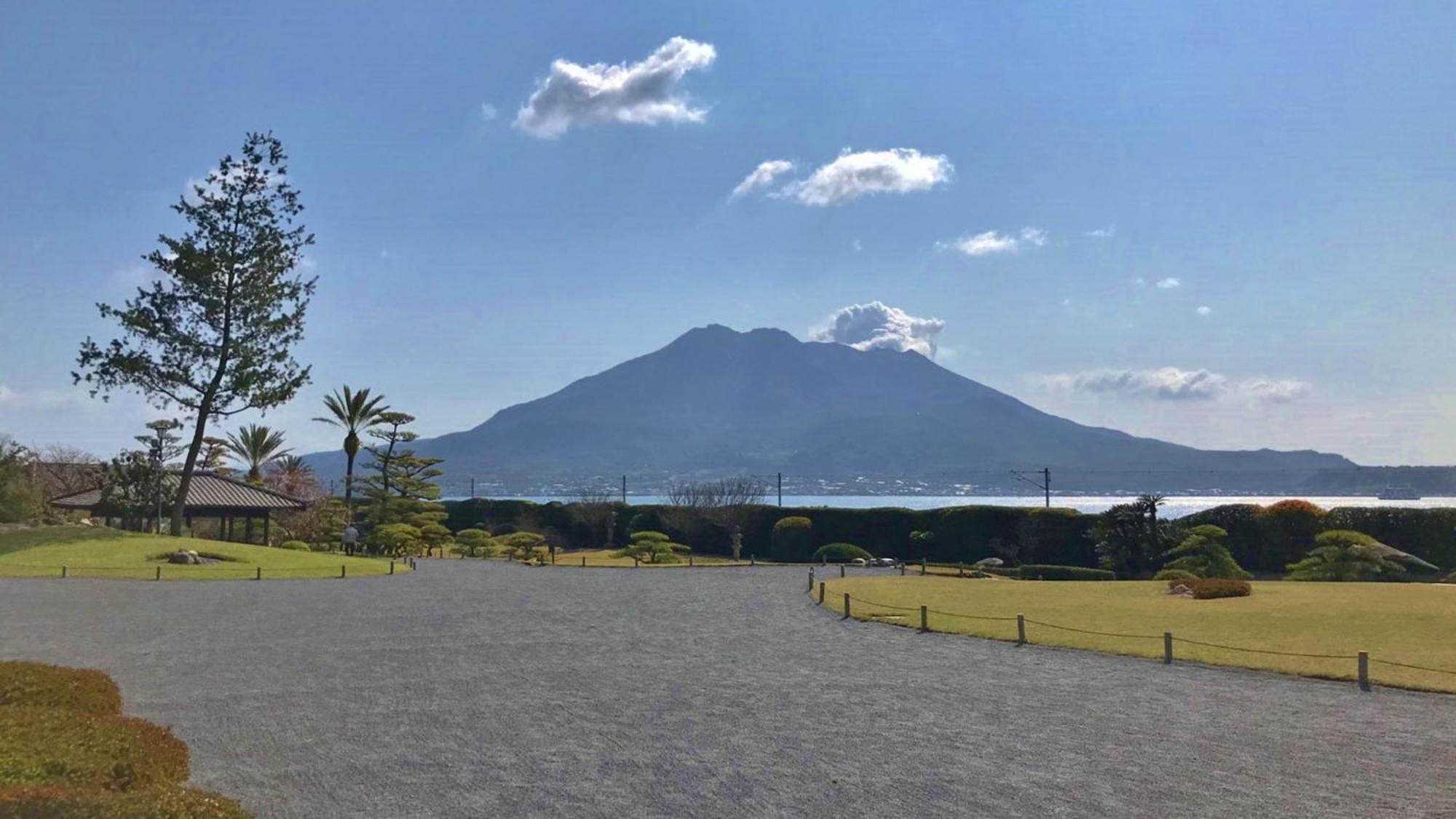 Toyoko Inn Kagoshima Chuo Eki Nishi Guchi Exterior photo