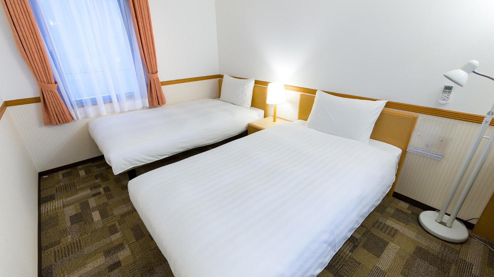 Toyoko Inn Kagoshima Chuo Eki Nishi Guchi Room photo
