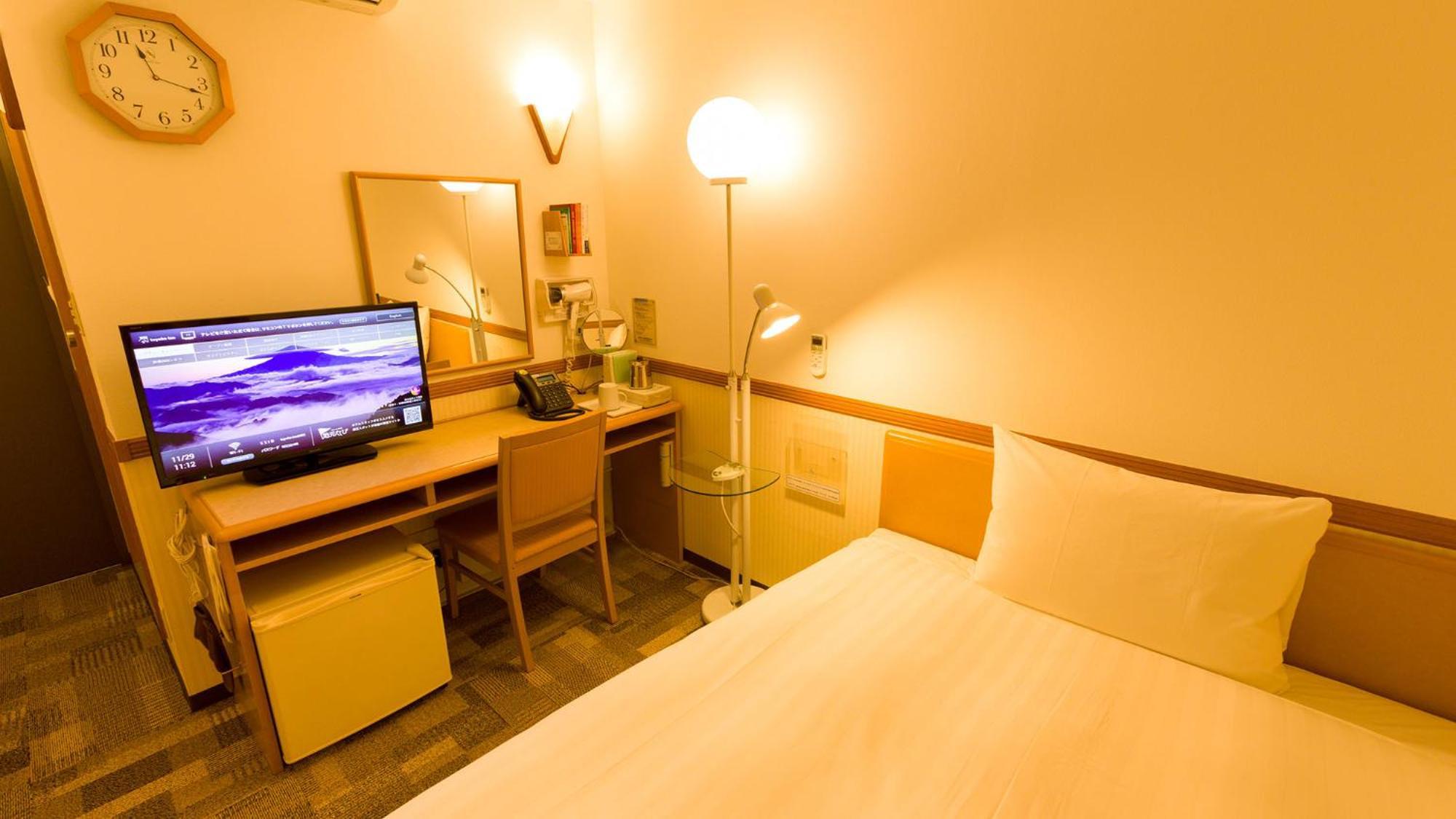 Toyoko Inn Kagoshima Chuo Eki Nishi Guchi Room photo